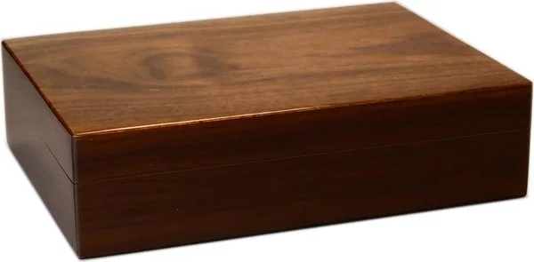 Humidor boje oraha s premazom 35