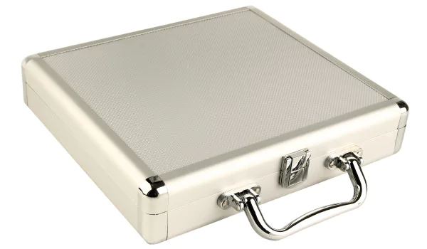 Putni humidor od aluminija