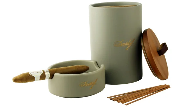 Davidoff set porculanskih posuda