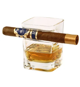 Čaša za rum i viski s držačem za cigare